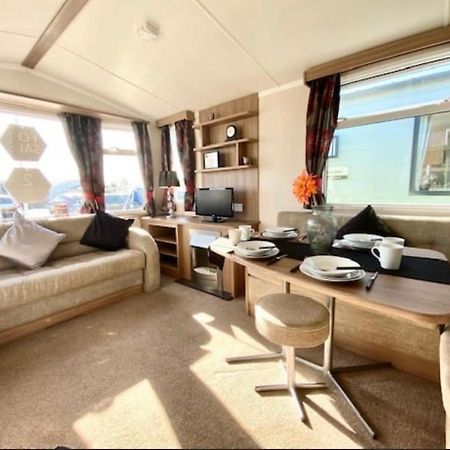 Hotel Swift Loire  à Jaywick Sands Extérieur photo
