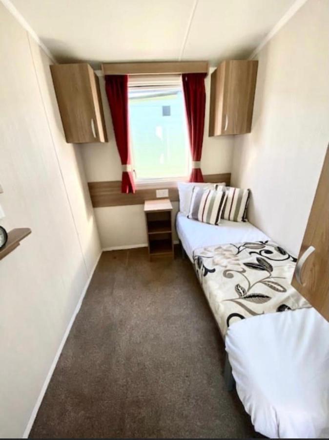 Hotel Swift Loire  à Jaywick Sands Extérieur photo